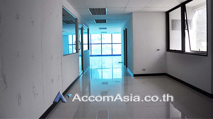 6  Office Space For Rent in Silom ,Bangkok BTS Saint Louis - BTS Surasak at S&B TOWER AA10476